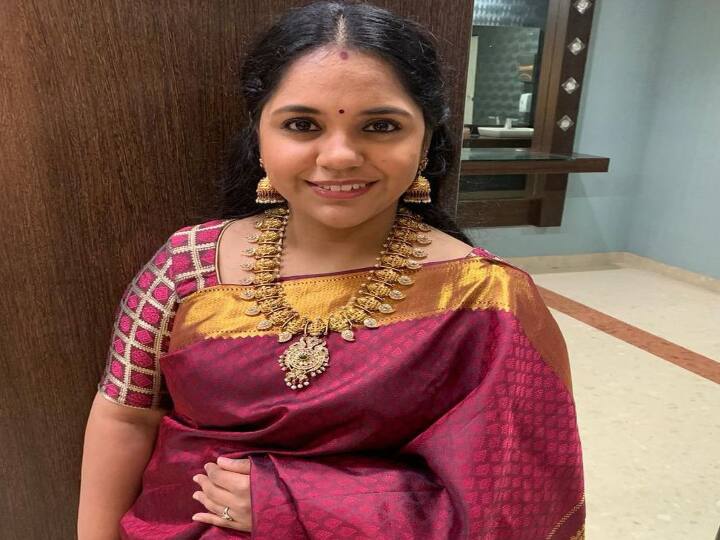 சைந்தவி தனது பள்ளித் தோழர் மற்றும் இசையமைப்பாளருமான ஜி.வி.பிரகாஷ்குமாரை திருமணம் செய்து கொண்டார்