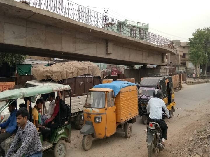 Varanasi: No safety standards on ROB under construction ANN वाराणसी: निर्माणाधीन आरओबी पर सुरक्षा मानकों से खिलवाड़, भारी न पड़ जाए लापरवाही