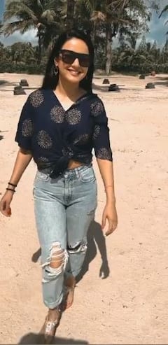 Bigg Boss 14’s Jasmin Bhasin Shares New PICS From Her Birthday Celebrations In Goa With BF Aly Goni & His Family