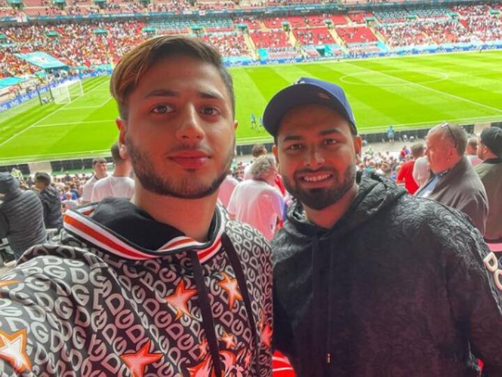 Rishabh Pant Shows Up At Jam-Packed Stadium To Watch England's Crucial Clash Against Germany In UEFA Euro 2020 Rishabh Pant Shows Up At Jam-Packed Stadium To Watch England's Crucial Clash Against Germany In UEFA Euro 2020