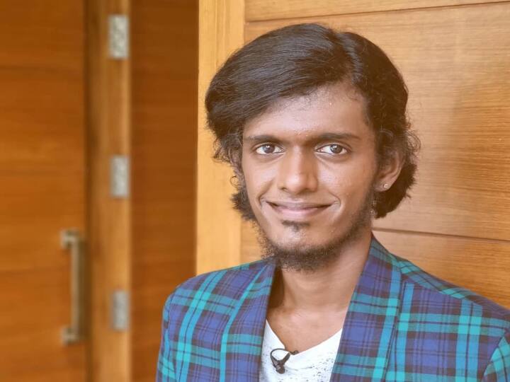 பின்னர் அவர் தும்பா, காக்டெய்ல், புலிக்குத்தி பாண்டி போன்ற திரைப்படங்களில் நடித்தார்.