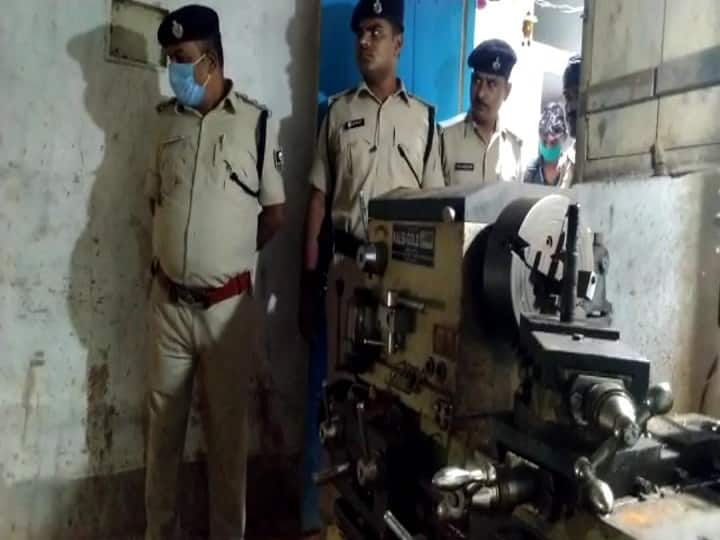 Patna: Police disclosed mini gun factory, 20 semi-finished pistols and equipment seized, eight arrested ann पटना: मिनी गन फैक्ट्री का पुलिस ने किया खुलासा, 20 अर्धनिर्मित पिस्टल और उपकरण जब्त, आठ गिरफ्तार