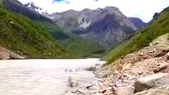 Dharchula में Glacier का हिस्सा टूटने से बनी झील, निरीक्षण के लिए पहुंचे NHPC के अधिकारी