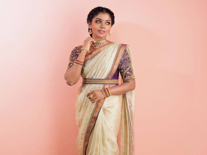 ஒரு சோல மலர்ந்திடுமா அது சேலை கூட அணிந்திடுமா