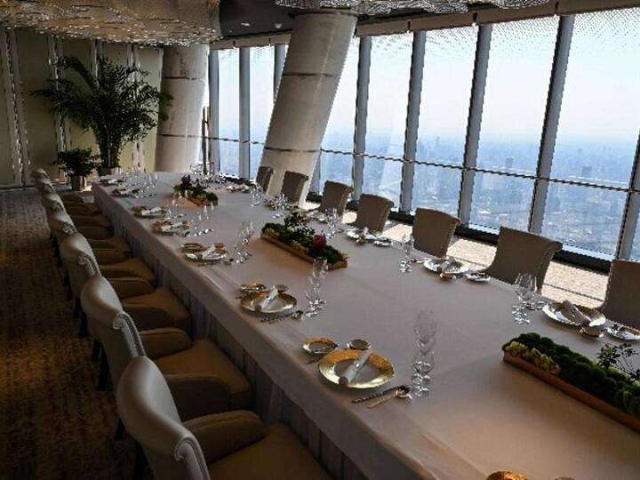 இந்தக்கட்டிடம் உலகின் உயரமான கட்டிடமான புர்ஜ் கலிபாவுக்கு அடுத்த இடத்தில் உள்ளது