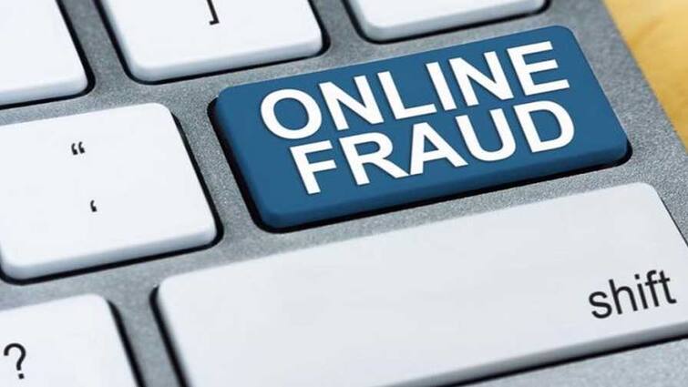 online fraud 1 in 10 people clicking on phishing links on mobile Online Fraud : सावधान! 10 पैकी 1 भारतीय पडतायंत ऑनलाइन  फ्रॉडला बळी
