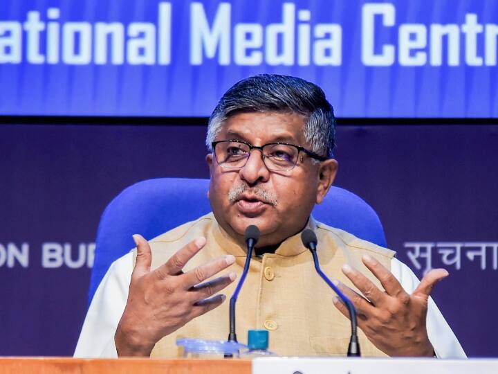 Ravi Shankar Prasad praises Google, Facebook and Instagram know reason नए आईटी नियमों के तहत गूगल और फेसबुक ने प्रकाशित की रिपोर्ट, केंद्रीय मंत्री रविशंकर प्रसाद ने की तारीफ