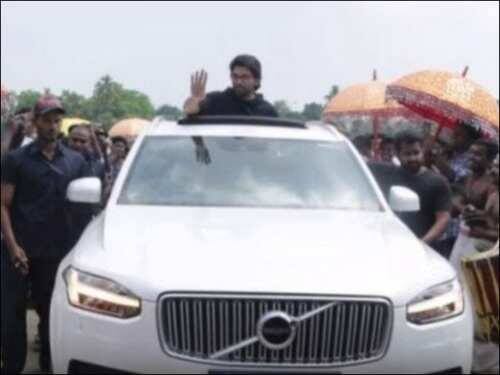 ఇవి కాకుండా జాగ్వార్ XJL, రేంజ్ రోవర్ రోగ్ అనే మరో రెండు లగ్జరీ కార్లను కొన్నాడు. వీటి ధర కూడా కోట్లలో ఉంటుంది. మొత్తానికి ఈ కార్లతో నిండిపోయిన గ్యారేజ్ టూ కాస్ట్లీ అని ప్రత్యేకంగా చెప్పనక్కర్లేదు.