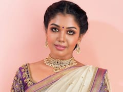 Actress Riythvika saree  pics  : சிங்கப்பூர் சேலை என் செவத்த பொண்ணு மேல -  ரித்விகா