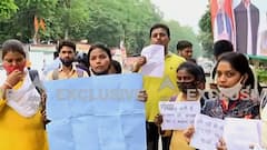 Teacher Recruitment Scam: Kalidas Marg पर धरना देने जा रहे अभ्यर्थियों को पुलिस ने हिरासत में लिया