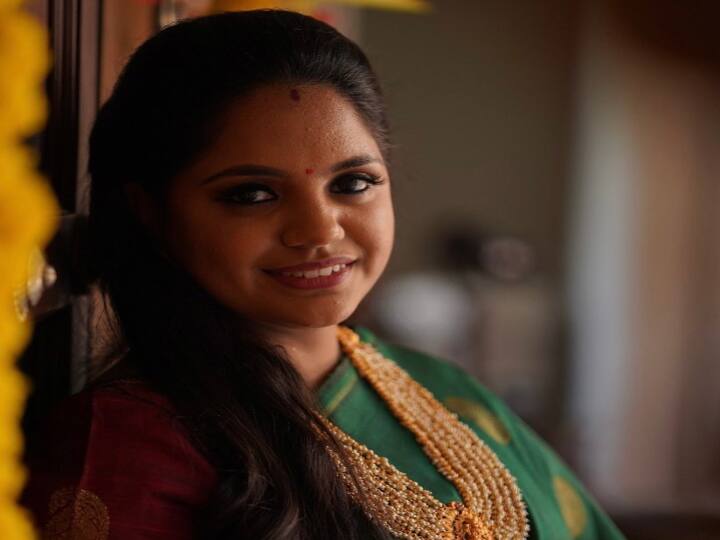 சைந்தவி ஒரு கர்நாடக இசை பாடகர் மற்றும் திரைப்பட பின்னணி பாடகி