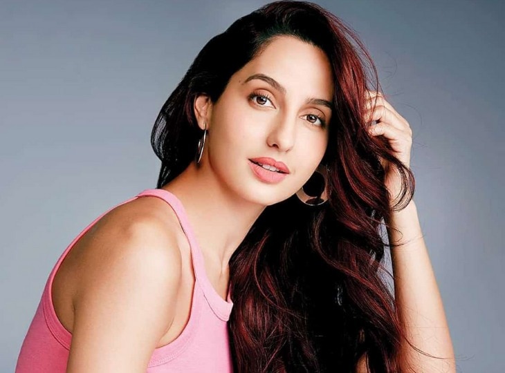 Nora Fatehi ने Blue Denim Shorts और Pink Top पहनकर किया ऐसा डांस, देखने वालों के छूटे पसीने