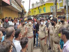 अयोध्या में लड्डू को लेकर बवाल, हनुमानगढ़ी पर लगा ताला, आक्रोशित व्यापारियों ने बंद की दुकानें