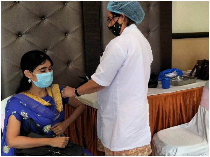 Covid-19 Vaccine Shortage Forces West Bengal To Cut Down On First Dose Covid-19 Vaccine Shortage Forces West Bengal To Cut Down On First Dose