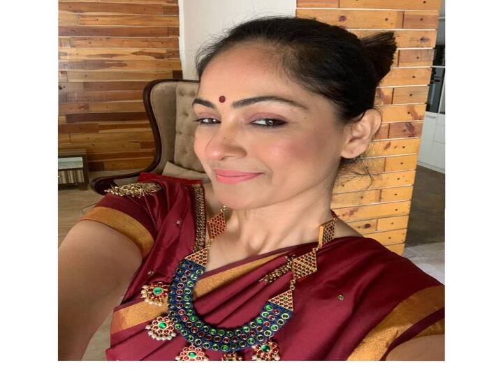 தேரே மேரே சப்னே இவரது முதல் வெற்றி ஹிந்தி படமாகும்