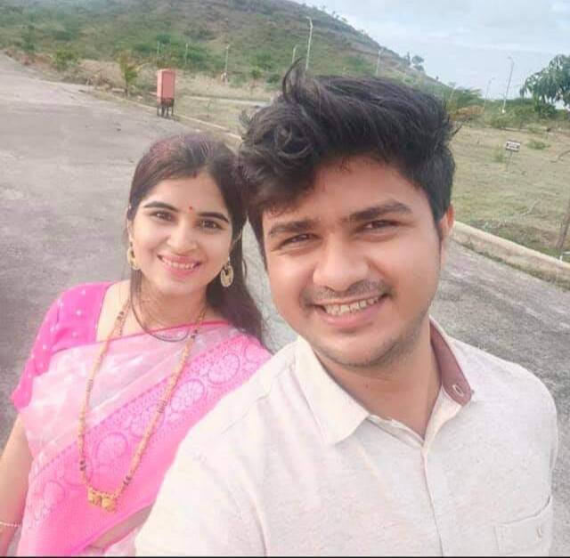 Doctor couple commits suicide on  Doctor's Day shocking incident in Pune 'डॉक्टर दिना'दिवशीच नवविवाहित डॉक्टर दाम्पत्यांची आत्महत्या, पुण्यातील धक्कादायक घटना