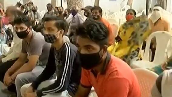 સુરતમાં વેકસીનેશનની ગતિ ધીમી, રસીનો ડોઝ ઓછો થતાં લોકો ધક્કા