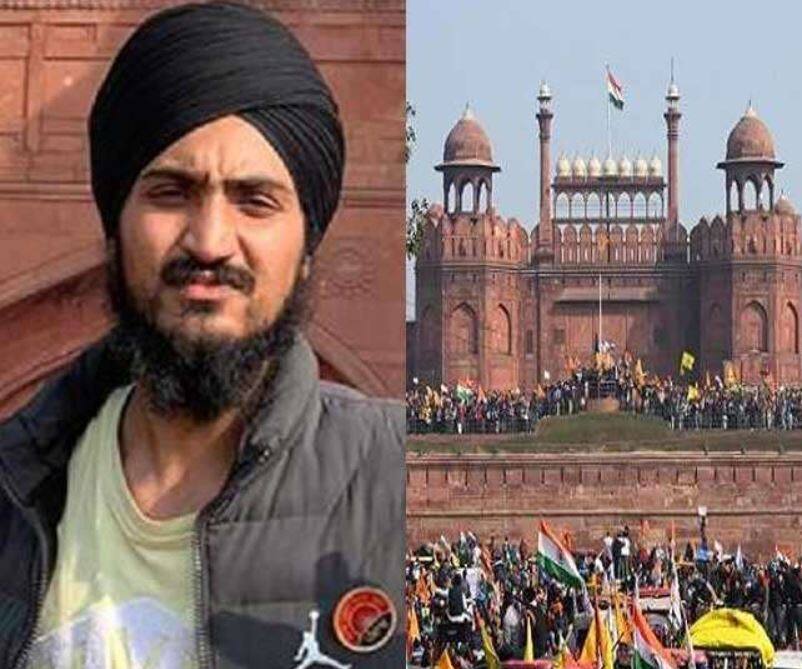 Jugraj Singh, who hoisted the saffron flag at the Red Fort, granted bail ਲਾਲ ਕਿਲ੍ਹੇ 'ਤੇ ਕੇਸਰੀ ਨਿਸ਼ਾਨ ਲਹਿਰਾਉਣ ਵਾਲੇ ਜੁਗਰਾਜ ਸਿੰਘ ਨੂੰ ਮਿਲੀ ਜ਼ਮਾਨਤ 