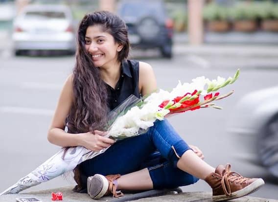 Sai Pallavi Pics : అందం అమ్మాయైతే.. అది మన హైబ్రిడ్ పిల్లే! Sai Pallavi Pics : అందం అమ్మాయైతే.. అది మన హైబ్రిడ్ పిల్లే!