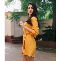 Happy Birthday Rhea Chakraborty | VJ ते बॉलिवूड अभिनेत्री, असा आहे रिया चक्रवर्तीचा प्रवास