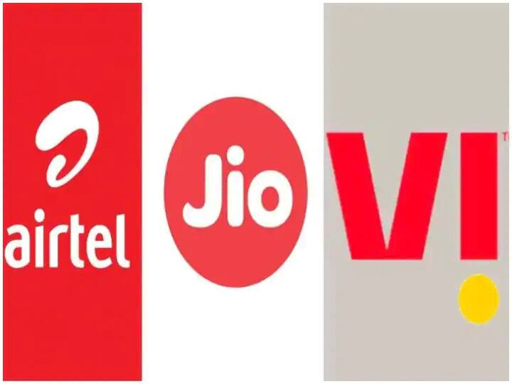 Airtel, Vodafone Idea and Reliance jio hikes prepaid mobile tariff. Compare whose tariff is cheaper Costly Prepaid Mobile Recharge: एयरटेल, वोडाफोन आईडिया के बाद रिलायंस जियो ने भी बढ़ाया प्रीपेड टैरिफ, पर जानें किसका प्लान है सस्ता!