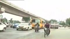 Bus Service Resume: শিকেয় ৫০ শতাংশের নিয়ম, রুবির মোড়ে বাসের মধ্যে ঠাসাঠাসি ভিড়