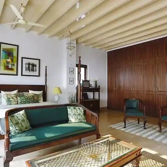 Mandira Bedi और Raj Kaushal का मड आइलैंड विला अब Airbnb पर किराए के लिए उपलब्ध, देखें तस्वीरें