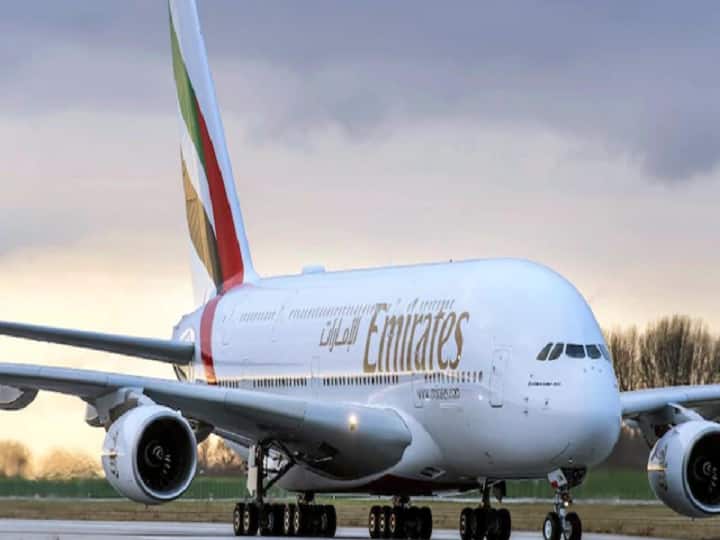 Emirates Airline Dua Pesawat Yang Dijadwalkan Lepas landas Tiba Di Satu Landasan Pacu Di Bandara Dubai Tabrakan Besar Dihindari