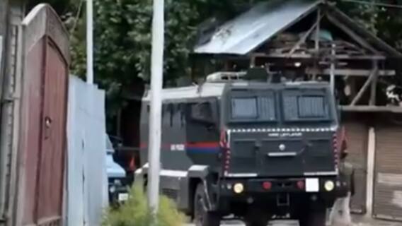 Security Forces gun down 5 terrorist in Pulwama encounter; 1 Jawan martyred | Seedhe Field Se | 2 July 2021