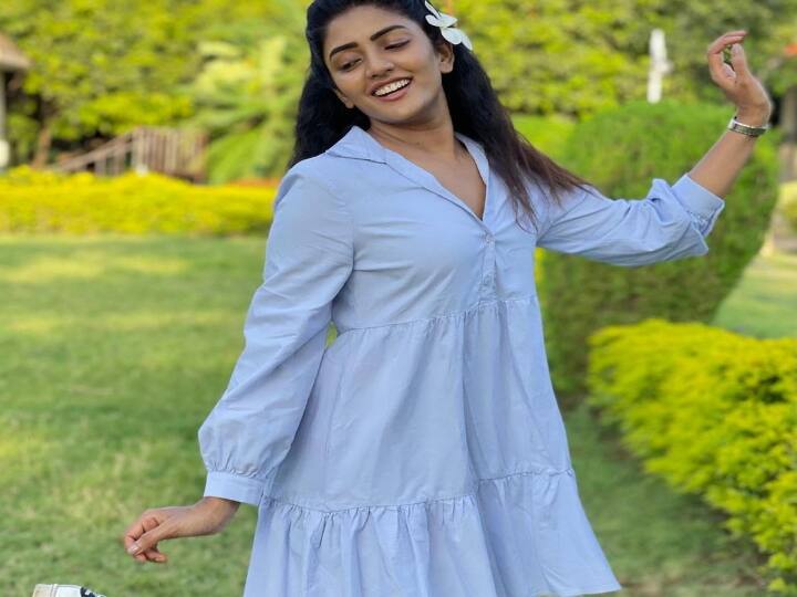 சிங்கிள் இப்போ சிக்ஸர் ஆனேனே