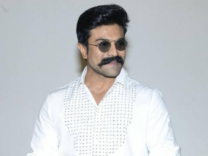 కానీ ఫైనల్ గా నటుడిగా మారిపోయారు. అయినప్పటికీ తనకు కార్ల మీద ఉన్న ఇష్టం మాత్రం పోలేదు. ఆయన గ్యారేజ్ లో ఎన్నో కోట్లు విలువ చేసే లగ్జరీ కార్లు ఉన్నాయి. మార్కెట్ లోకి పేరున్న కారు ఏదైనా వచ్చిందంటే చాలు కొనడానికి ముందుంటారు రామ్ చరణ్. ప్రస్తుతం ఆయన దగ్గర నాలుగు లగ్జరీ కార్లు ఉన్నాయి.