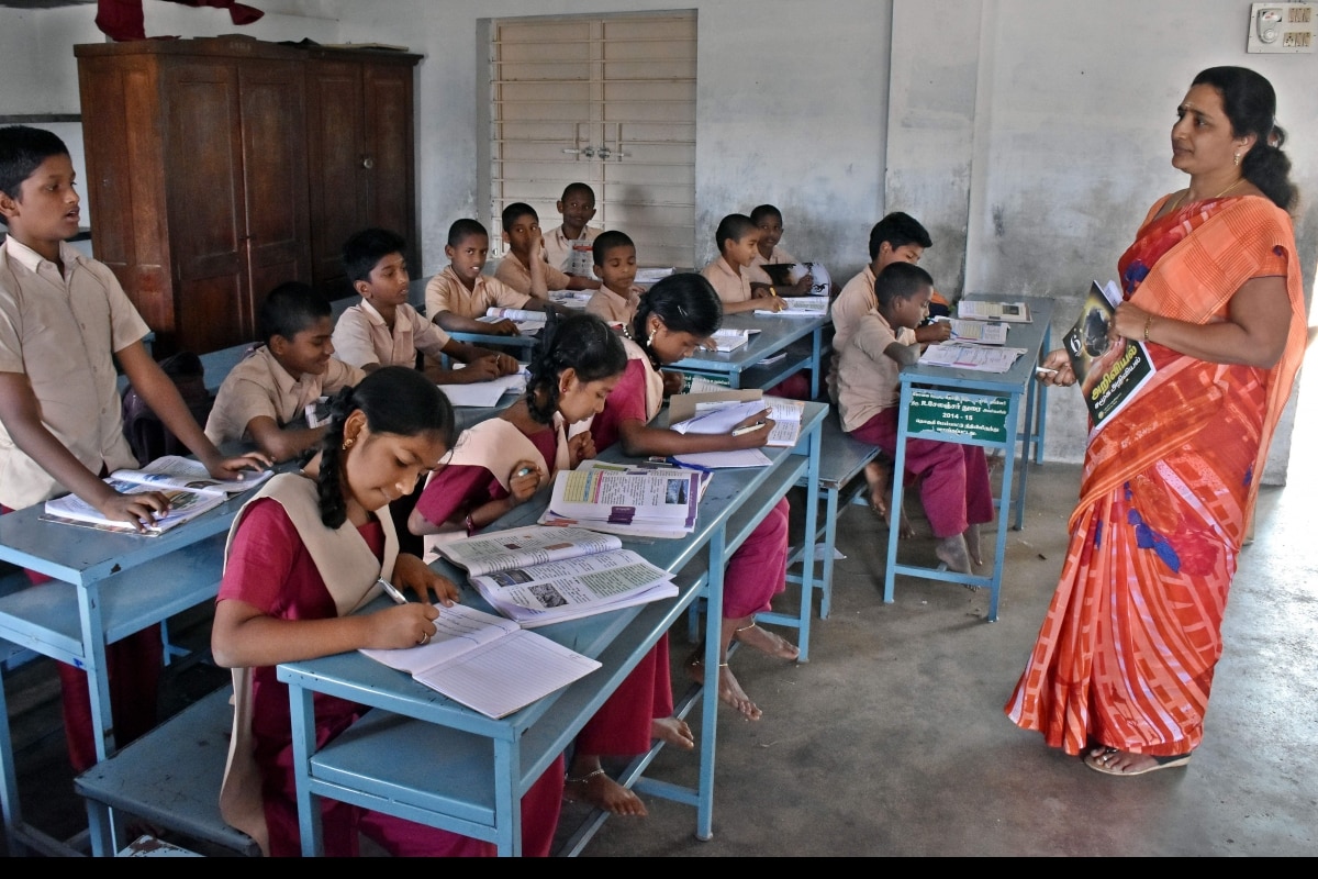 Report - For the first time in the country, the number of female teachers exceeds that of male teachers | Report - For the first time in the country, the number of