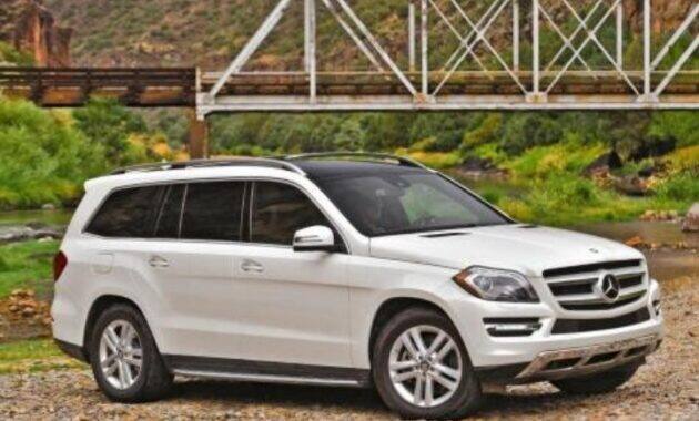 మెర్సిడీస్ బెంజ్ జీఎల్350 అనే మరో ఖరీదైన కారుని కొనుగోలు చేశారు చరణ్. ఈ కారు విలువ రూ.80 లక్షలు.