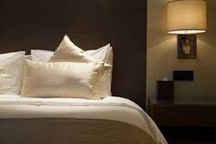 ਜਾਣੋ ਕਿਵੇਂ ਪਤਾ ਲੱਗੇਗਾ ਕਿ ਜਿਸ Hotel Room ਵਿੱਚ ਤੁਸੀਂ ਰਹਿ ਰਹੇ ਹੋ ਉਸ 'ਚ ਨਹੀਂ ਹੈ ਕੋਈ Hidden Camera!