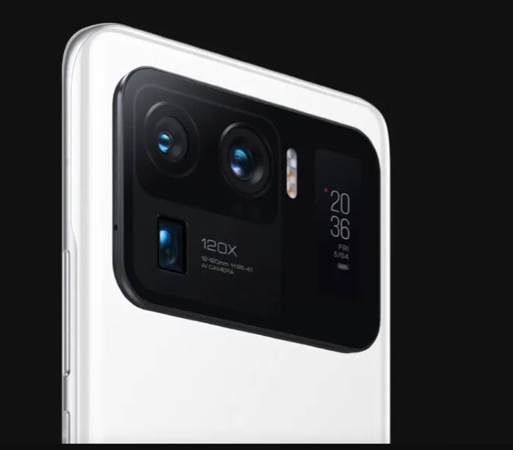 ਸਿਓਮੀ ਨੇ ਅਜੇ ਐਮਆਈ 12 ਸਮਾਰਟਫੋਨ ਦੇ ਲਾਂਚ, ਕੀਮਤ ਜਾਂ ਵਿਸ਼ੇਸ਼ਤਾਵਾਂ ਨਾਲ ਸਬੰਧਤ ਅਧਿਕਾਰਤ ਜਾਣਕਾਰੀ ਸਾਂਝੀ ਨਹੀਂ ਕੀਤੀ ਹੈ। ਪਰ ਲੀਕ ਹੋਈਆਂ ਖਬਰਾਂ ਅਨੁਸਾਰ ਇਸ ਡਿਵਾਈਸ ਦੀ ਕੀਮਤ 80,000 ਤੋਂ 1,00,000 ਦੇ ਵਿਚਕਾਰ ਰੱਖੀ ਜਾਵੇਗੀ। ਇਸ ਦੇ ਨਾਲ ਹੀ ਇਹ ਸਮਾਰਟਫੋਨ ਐਪਲ, ਸੈਮਸੰਗ, ਵੀਵੋ ਅਤੇ ਓਪੋ ਦੇ ਫੋਨ ਨੂੰ ਸਖਤ ਮੁਕਾਬਲਾ ਦੇਵੇਗਾ।