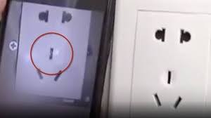 ਅਜਿਹੀ ਸਥਿਤੀ ਵਿੱਚ ਤੁਸੀਂ ਕਮਰੇ ਵਿੱਚ ਦਾਖਲ ਹੁੰਦੇ ਹੋ ਤਾਂ ਸੈਟਅਪ ਬਾਕਸ, ਕਰੰਟ ਪਾਈਪ, ਨਾਈਟ ਲੈਂਪ, ਸਕਾਈਲਾਈਟ, ਗੇਟ ਹੈਂਡਲ, ਫੁੱਲ ਦਾ ਘੜਾ, ਮੇਜ਼ ਉੱਤੇ ਚੀਜ਼ਾਂ, ਘੜੀ, ਸਮੋਕ ਡਿਟੈਕਟਰ, ਏਸੀ ਪਾਵਰ ਅਡੈਪਟਰ, ਅਲਾਰਮ ਸੈਂਸਰ, ਟੈਲੀਫੋਨਦੇ ਨਾਲ ਹੀ ਬਾਥਰੂਮ ਨੂੰ ਵਧੇਰੇ ਧਿਆਨ ਨਾਲ ਚੈੱਕ ਕਰੋ। ਬਾਥਰੂਮ 'ਚ ਸ਼ੀਸ਼ੇ, ਟੁੱਥਬ੍ਰਸ਼ ਬੋਲਡਰ, ਵਿੰਡੋ, ਟਾਉਡ ਹੋਲਡਰ, ਟੂਪ ਆਦਿ ਦੀ ਜਾਂਚ ਕਰੋ।