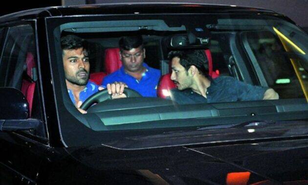 చరణ్ దగ్గర ఉన్న మరో విలువైన కారు.. రేంజ్ రోవర్ ఆటోబయోగ్రఫీ. ఇండస్ట్రీలో ఉన్న చాలా మంది పాపులర్ యాక్టర్స్ కి ఈ కార్ అంటే చాలా ఇష్టం. దీని పెర్ఫార్మన్స్, ఎలిగంట్ లుక్స్ ఓ రేంజ్ లో ఉంటాయట. దీని విలువ దాదాపు రూ.4 కోట్లు.