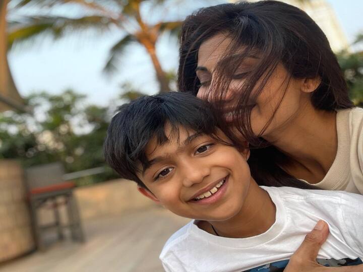 ‘தி கிரேட் இந்தியன் டயட்’ என்ற புத்தகத்தை எழுதினார் ஷில்பா ஷெட்டி