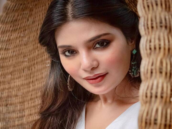 ஆத்மிகா 