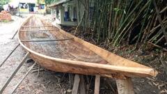 করোনার কোপ জীবিকায়, টানা লকডাউনে ধুঁকছে বলাগড়ের নৌ-শিল্প