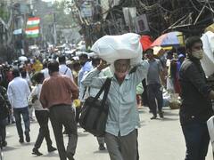 Corona Cases: लगातार छठे दिन 50 हजार से कम कोरोना मामले, दूसरे दिन हजार से कम मौत