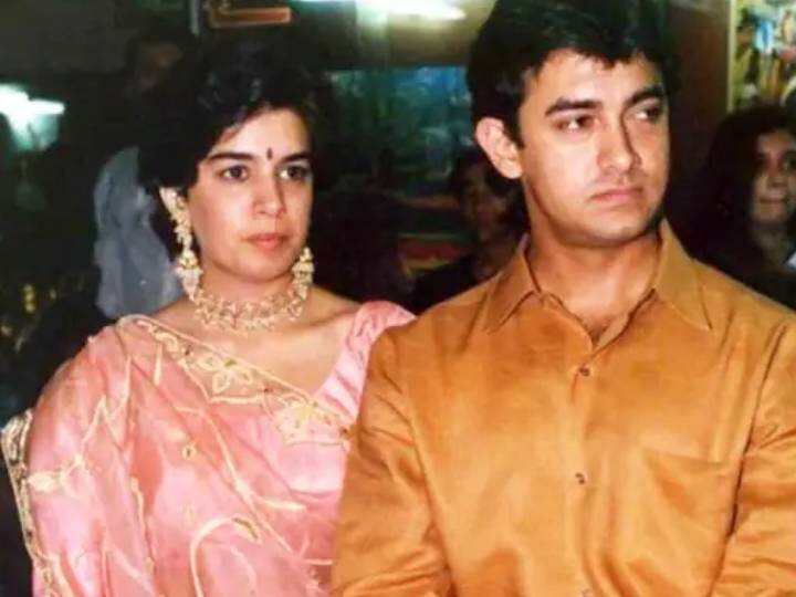 आमिर खान ने पहली शादी अपनी पड़ोस में रहने वाली बंगाली लड़की रीना दत्ता से की थी. दोनों के अलग-अलग धर्मों की वजह से उनके घर वाले शादी को राजी नहीं थे. जिसके बाद आमिर रीना ने भागकर शादी की थी.
