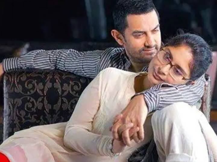 एक इंटरव्यू में आमिर खान ने कहा था कि दोनों के बीच पहली नजर का प्यार जैसी कोई बात नहीं थी. किरण लगान की असिस्टेंट डायरेक्टर थीं और एक काम के सिलसिले में उन्होंने कॉल किया. इस दौरान आमिर और किरण के बीच तकरीबन आधा घंटे बात हुई, बस यहीं से आमिर किरण से इंप्रेस हो गए.