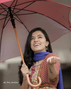 Anju Kurian: தேவதை.. அவள் ஒரு தேவதை.. அஞ்சு குரியன் லேட்டஸ்ட் க்ளிக்ஸ்