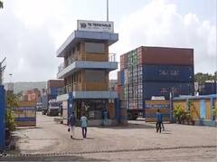 उरणमधील जेएनपीटी बंदरातून आयात करण्यात आलेलं सुमारे 879 कोटींचं हेरॉईन जप्त