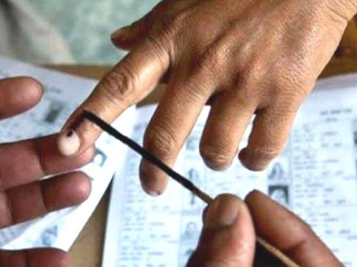 Pratapgarh Zila Panchayat Adhyaksh Chunav 2021 Vote Counting Results BJP SP UP Panchayat Election News Pratapgarh Zila Panchayat Adhyaksh Chunav 2021: प्रतापगढ़ में मुकाबला त्रिकोणीय, BJP, SP और जनसत्ता दल में टक्कर