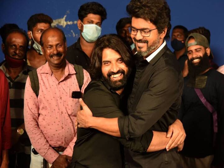நெல்சன் திலிப்குமார் இயக்கும் விஜய்யின் 'பீஸ்ட்'. படத்தில் ஒரு பாடலுக்கு நடன இயக்குனராக பணியாற்ற உள்ளார்.