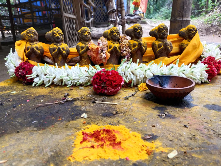 தேனி: 2ஆயிரம் ஆண்டு பழமை.. கண்ணகி சிலை.. மெய்சிலிர்க்க வைக்கும்  மேலச்சொக்கநாதர் வரலாறு!