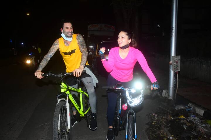 সানি জানিয়েছেন, ড্যানিয়েল যে চিকেন খেয়েছিলেন, তা খুব একটা ভালো ছিল না। সেজন্য ওষুধের প্রয়োজন হয়ে পড়েছিল।