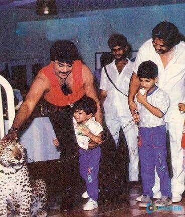 Chiranjeevi Pics: 65 ఏళ్లలో కూడా 16 ఏళ్ల కుర్రాడిలా.. మెగాస్టార్ రేర్ ఫోటోస్!
